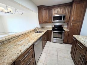 8075 SW 107th Ave 320, Miami FL 33173
