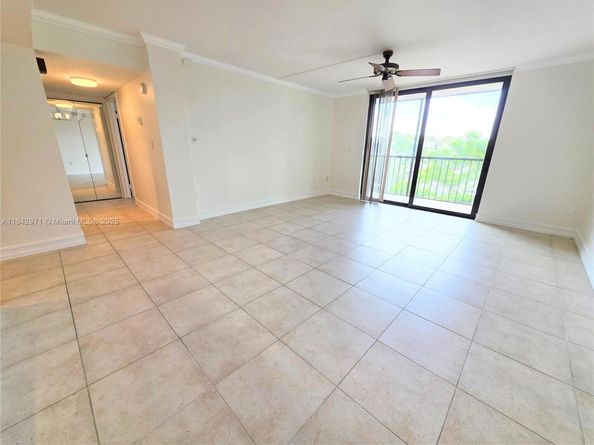 8075 SW 107th Ave 320, Miami FL 33173