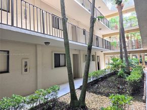 8075 SW 107th Ave 320, Miami FL 33173