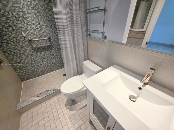 8075 SW 107th Ave 320, Miami FL 33173