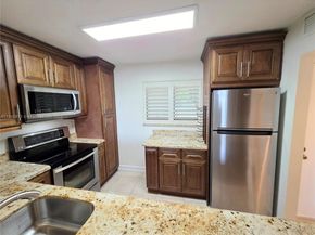 8075 SW 107th Ave 320, Miami FL 33173