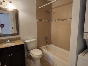 10029 Winding Lake Rd 201, Sunrise FL 33351