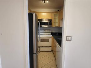 10029 Winding Lake Rd 201, Sunrise FL 33351