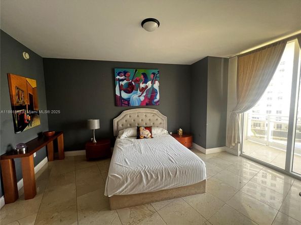 901 Brickell Key Blvd 1001, Miami FL 33131