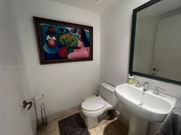 901 Brickell Key Blvd 1001, Miami FL 33131