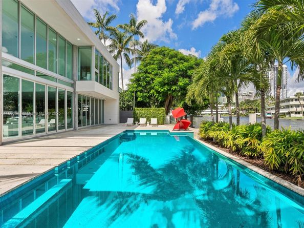 1015 N Rio Vista Blvd, Fort Lauderdale FL 33301