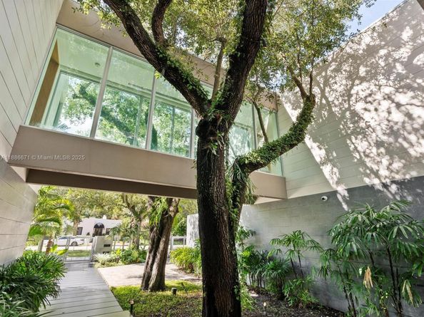 1015 N Rio Vista Blvd, Fort Lauderdale FL 33301
