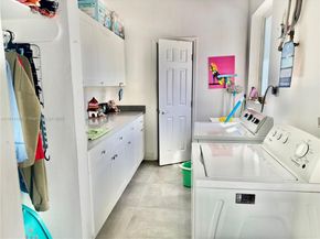 220 NW 130th Ave, Miami FL 33182