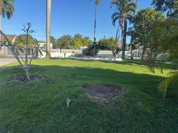 220 NW 130th Ave, Miami FL 33182