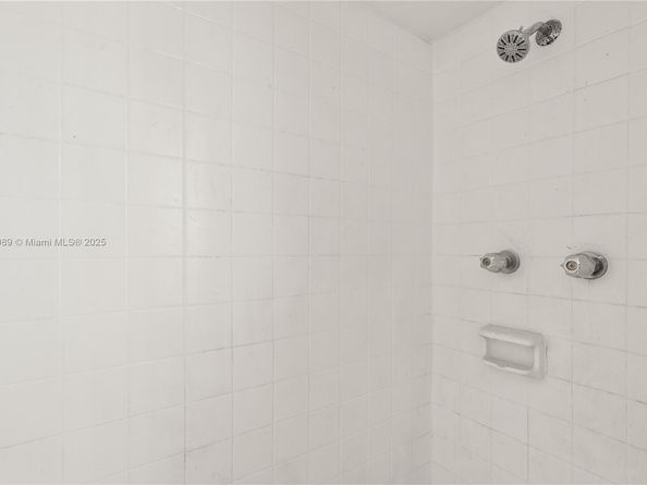 4205 N University Dr 205, Sunrise FL 33351
