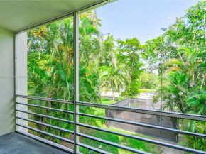 4205 N University Dr 205, Sunrise FL 33351