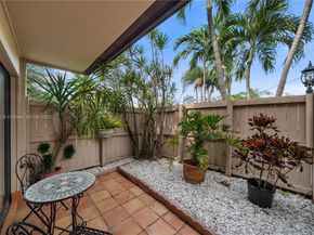 9252 SW 136th St Cir, Miami FL 33176