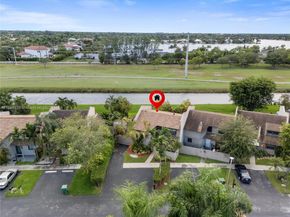 9252 SW 136th St Cir, Miami FL 33176