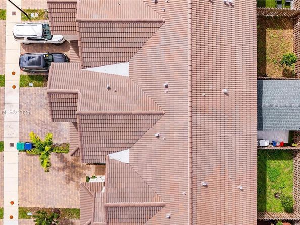 12652 NW 23rd Pl, Miami FL 33167