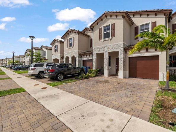 12652 NW 23rd Pl, Miami FL 33167