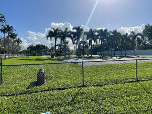 6507 Winfield Blvd 211AC, Margate FL 33063