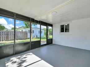 6828 NW 13th St, Plantation FL 33313