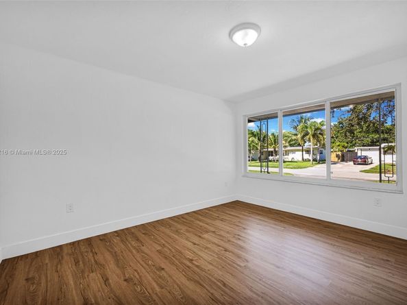 6828 NW 13th St, Plantation FL 33313