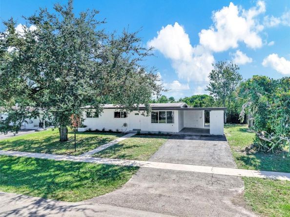 6828 NW 13th St, Plantation FL 33313