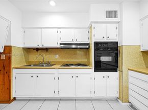 6828 NW 13th St, Plantation FL 33313