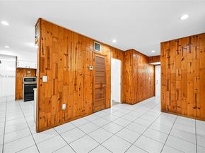 6828 NW 13th St, Plantation FL 33313