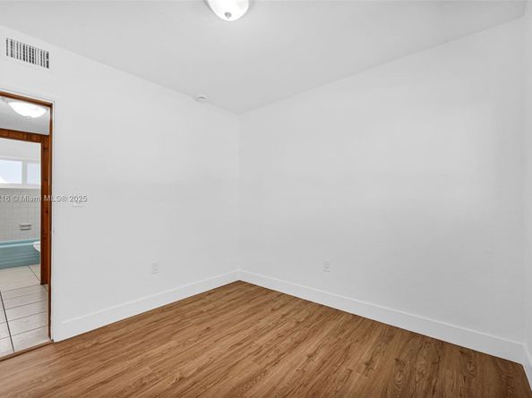 6828 NW 13th St, Plantation FL 33313