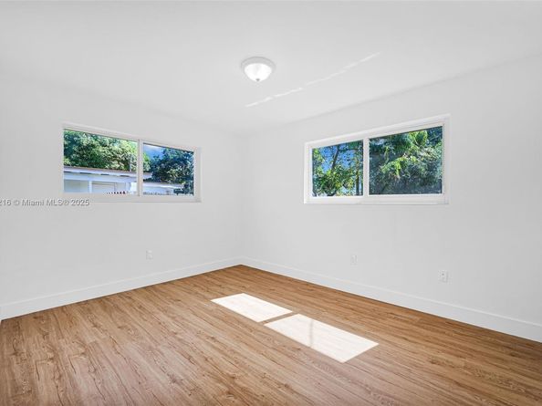 6828 NW 13th St, Plantation FL 33313