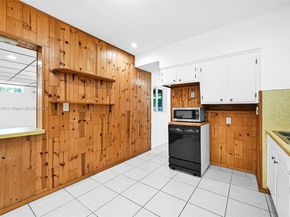 6828 NW 13th St, Plantation FL 33313