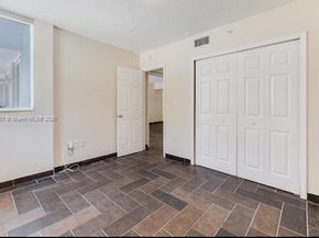 7800 Collins Ave 203, Miami Beach FL 33141