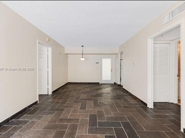 7800 Collins Ave 203, Miami Beach FL 33141