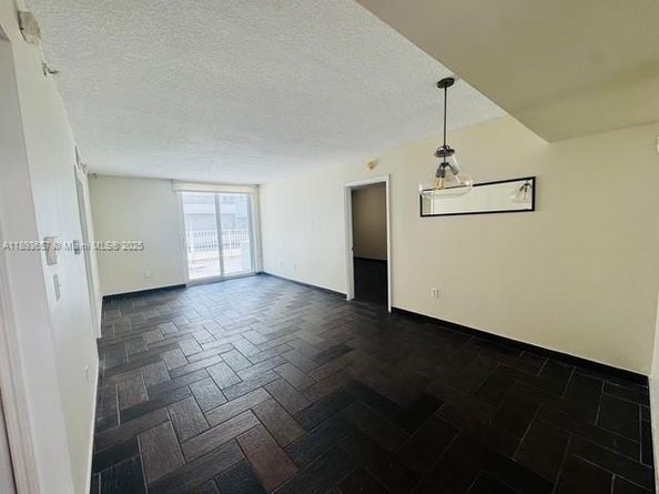 7800 Collins Ave 203, Miami Beach FL 33141