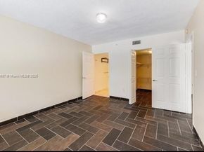 7800 Collins Ave 203, Miami Beach FL 33141