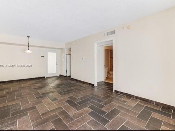 7800 Collins Ave 203, Miami Beach FL 33141