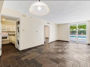 7800 Collins Ave 203, Miami Beach FL 33141