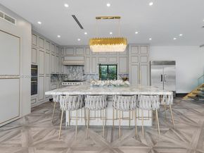 8005 Noremac Ave, Miami Beach FL 33141