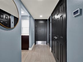 950 Hillcrest Dr 414, Hollywood FL 33021