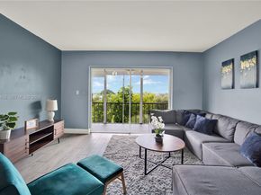 950 Hillcrest Dr 414, Hollywood FL 33021