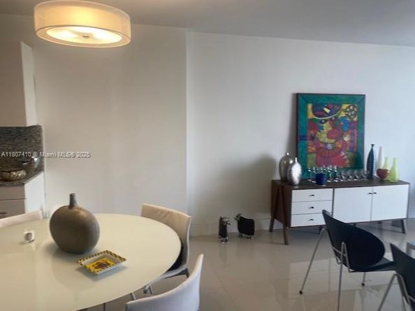 2801 NE 183rd St 1011W, Aventura FL 33160