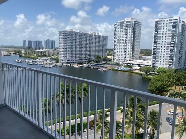 2801 NE 183rd St 1011W, Aventura FL 33160