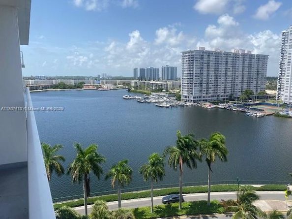 2801 NE 183rd St 1011W, Aventura FL 33160