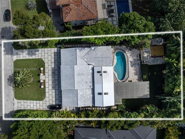 530 Sabal Palm Rd, Miami FL 33137
