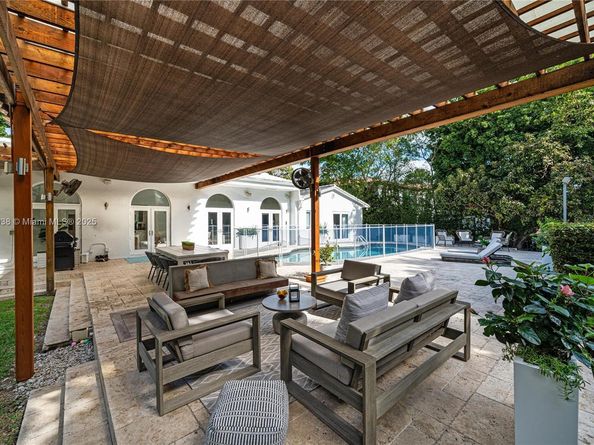530 Sabal Palm Rd, Miami FL 33137