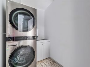 530 Sabal Palm Rd, Miami FL 33137