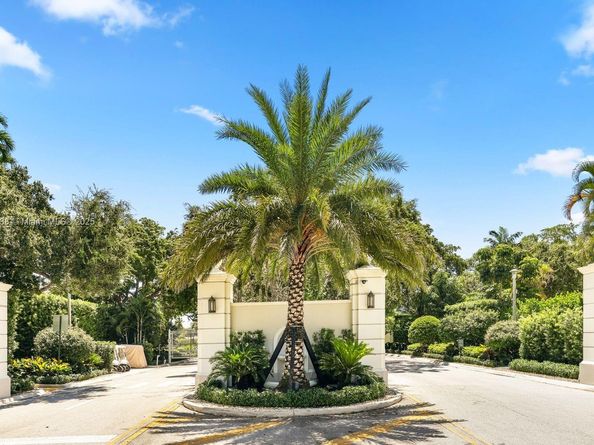 530 Sabal Palm Rd, Miami FL 33137