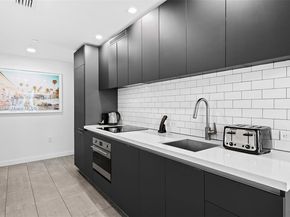 227 NE 2nd St 2911, Miami FL 33132