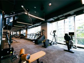 227 NE 2nd St 2911, Miami FL 33132