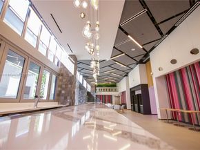 227 NE 2nd St 2911, Miami FL 33132