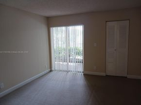 7630 Westwood Dr 305, Tamarac FL 33321