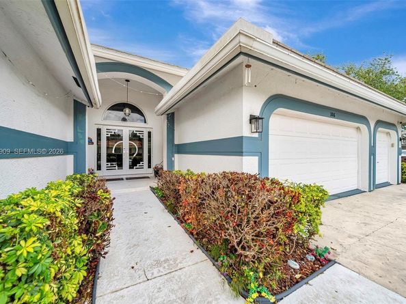 106 SW 85th Ter, Coral Springs FL 33071