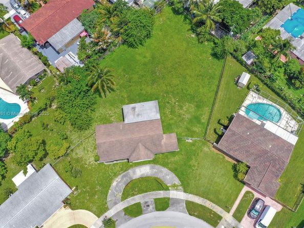 100 NW 208th St, Miami Gardens FL 33169